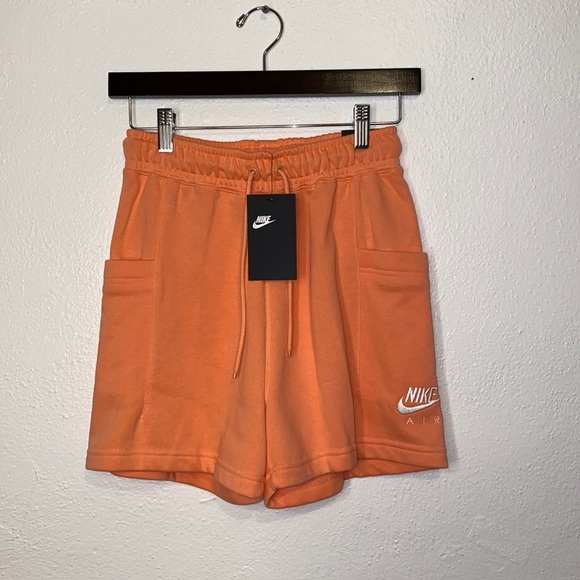 Nike Air Fleece Drawstring Shorts with Side Pockets - Picture 2 of 5